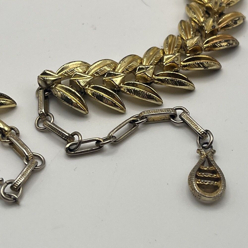 Vintage Coro Gold Tone Leaf Link Choker Necklace | 16" Signed - Picture 6 of 9
